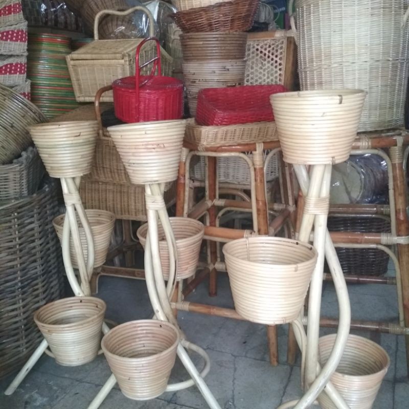 Standing Pot Rotan Isi 3 Cover Pot