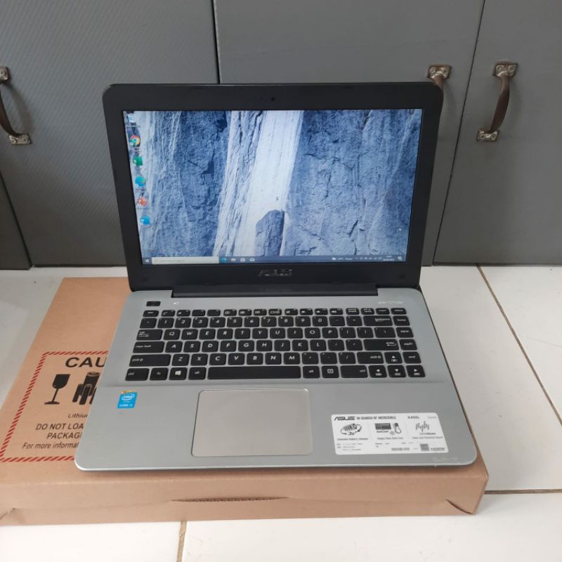 Laptop Asus X455LA Core i3-4030U Ram 4GB/HDD500GB Windows 10 Siap pakai ok