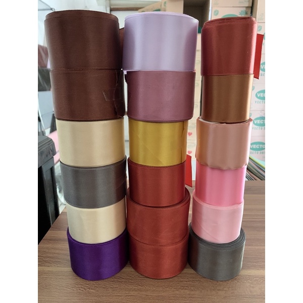

Pita Satin 5 cm Harga Per Meter