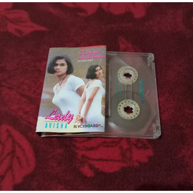 Kaset pita Lady Avisha