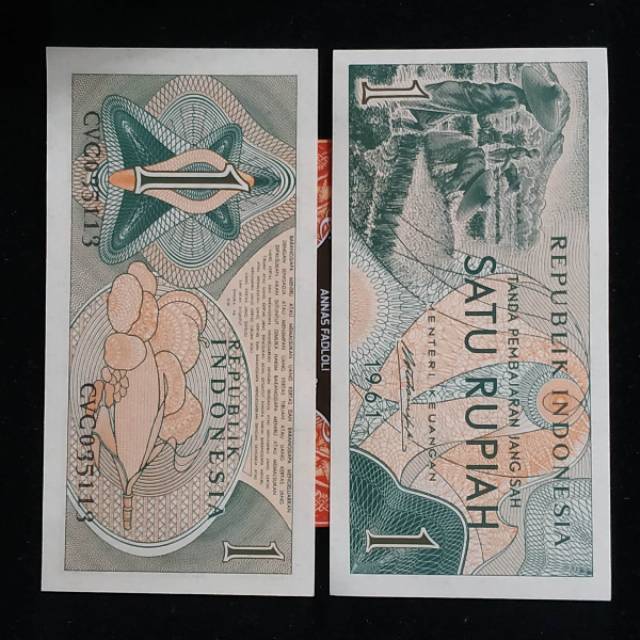 (Gress/Baru) 2 lembar set uang kuno 1 rupiah tahun 1956 sandang pangan dan 1961 suku bangsa