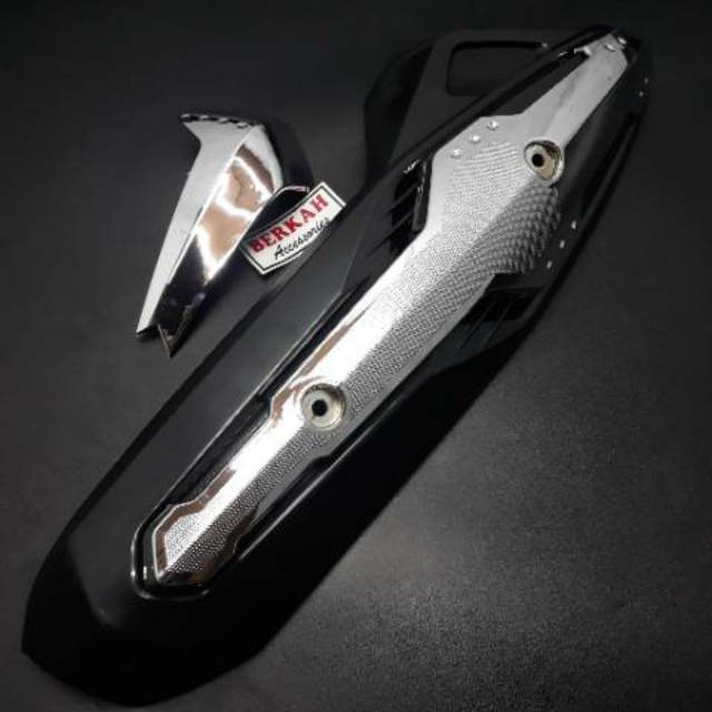 Tutup knalpot vario 125 old plus garnis chroome