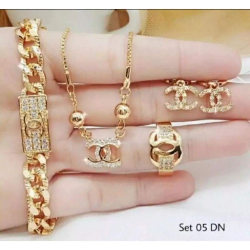 SET PERHIASAN WANITA DEWASA CHENELL LAPIS EMAS GOLD RO-27