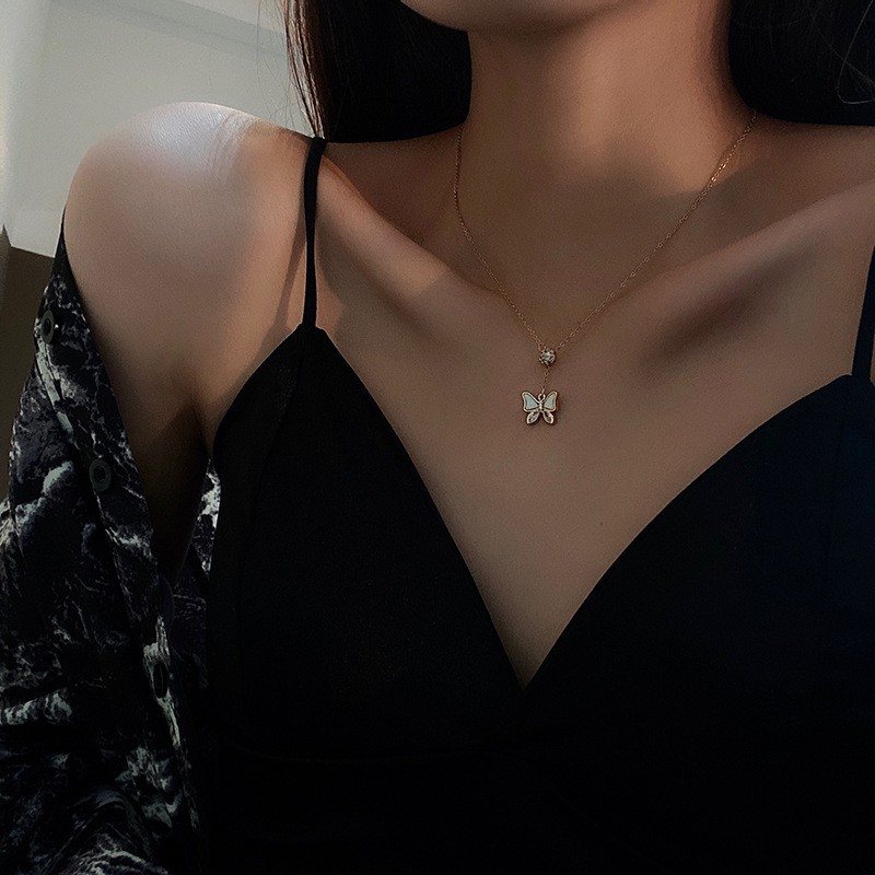 Kalung Choker Desain Kupu-Kupu Bahan Titanium Gaya Perancis