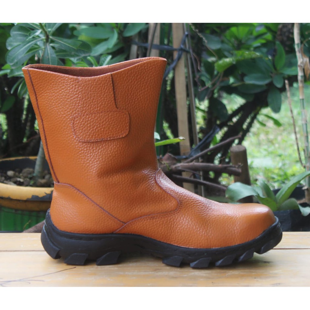 Sepatu Safety Boot Pria Kulit Asli Rasheda Dr 04 Big Size