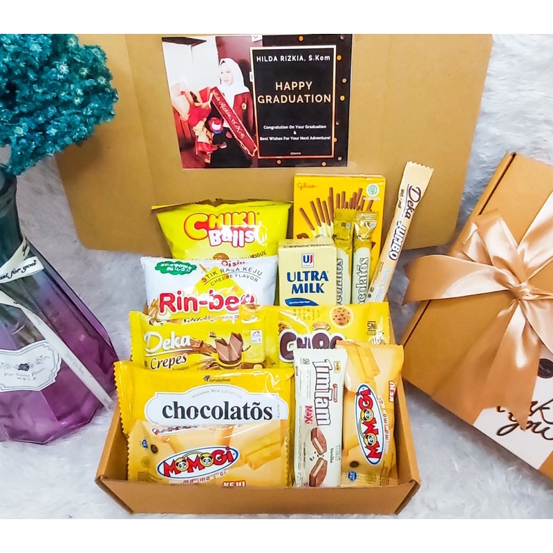 HAMPERS BUKET SNACK BOX KADO VALENTINE / Kado Ulang Tahun / Kado Wisuda / Kado Untuk Cewek Cowok / Hadiah Ulang Tahun / Hadiah Wisuda / Kado Birthday / Kado Graduation