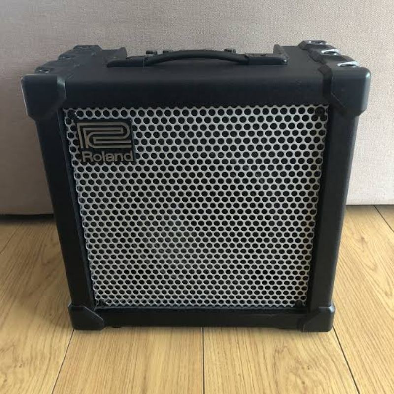 AMPLIFIER GITAR ROLAND CUBE 20XL BASS 1x8" 20 WATT BASS COMBO AMP