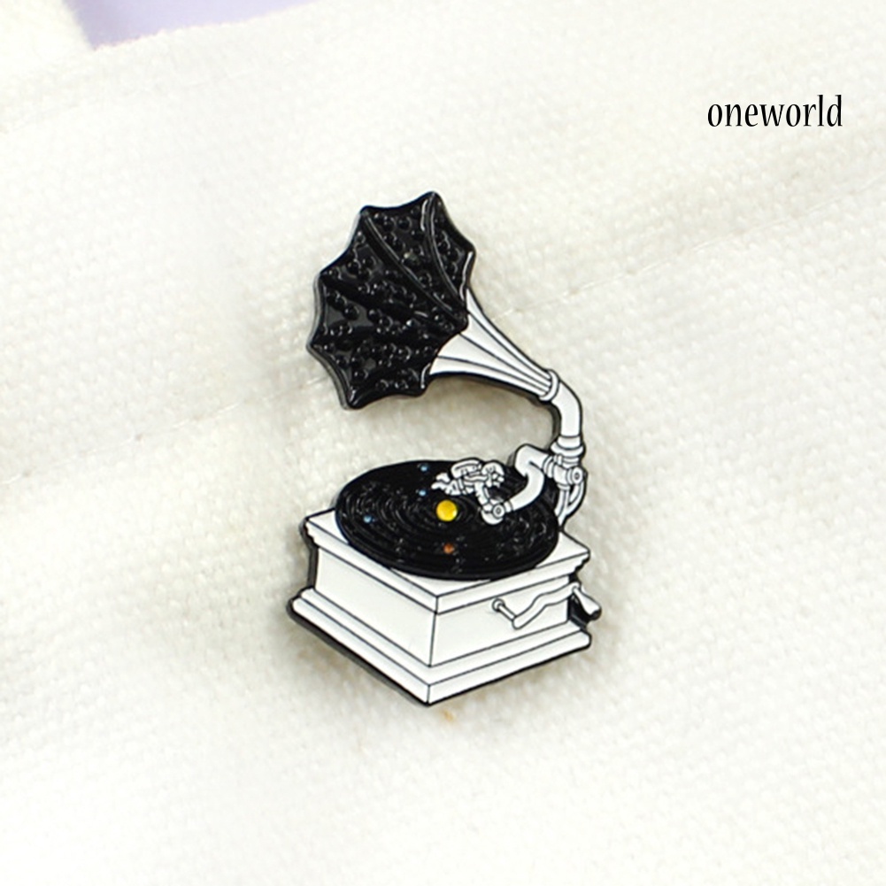 OW@ Women Men Cute Cartoon Retro Vinyl Gramophone Enamel Brooch Pin Badge Jewelry