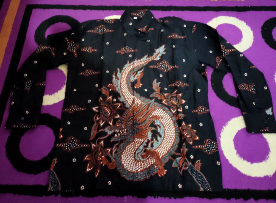 Kemeja Batik Pria Semi Sutra Shyntetic Exclusive Puring Istimewa Bahu Pakai Busa