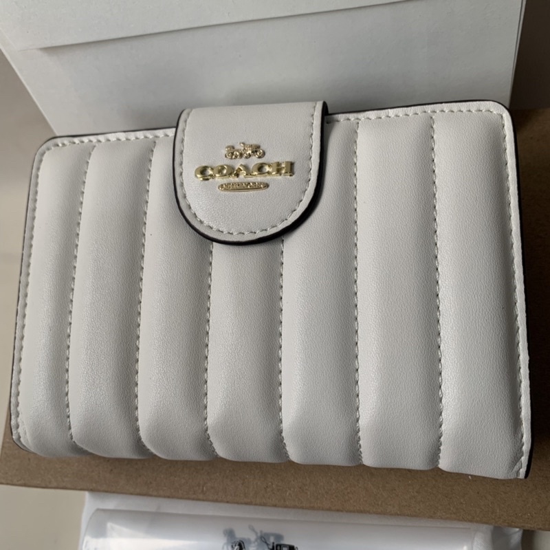 Coach Medium Corner Zip Wallet With Quilting(C3454)