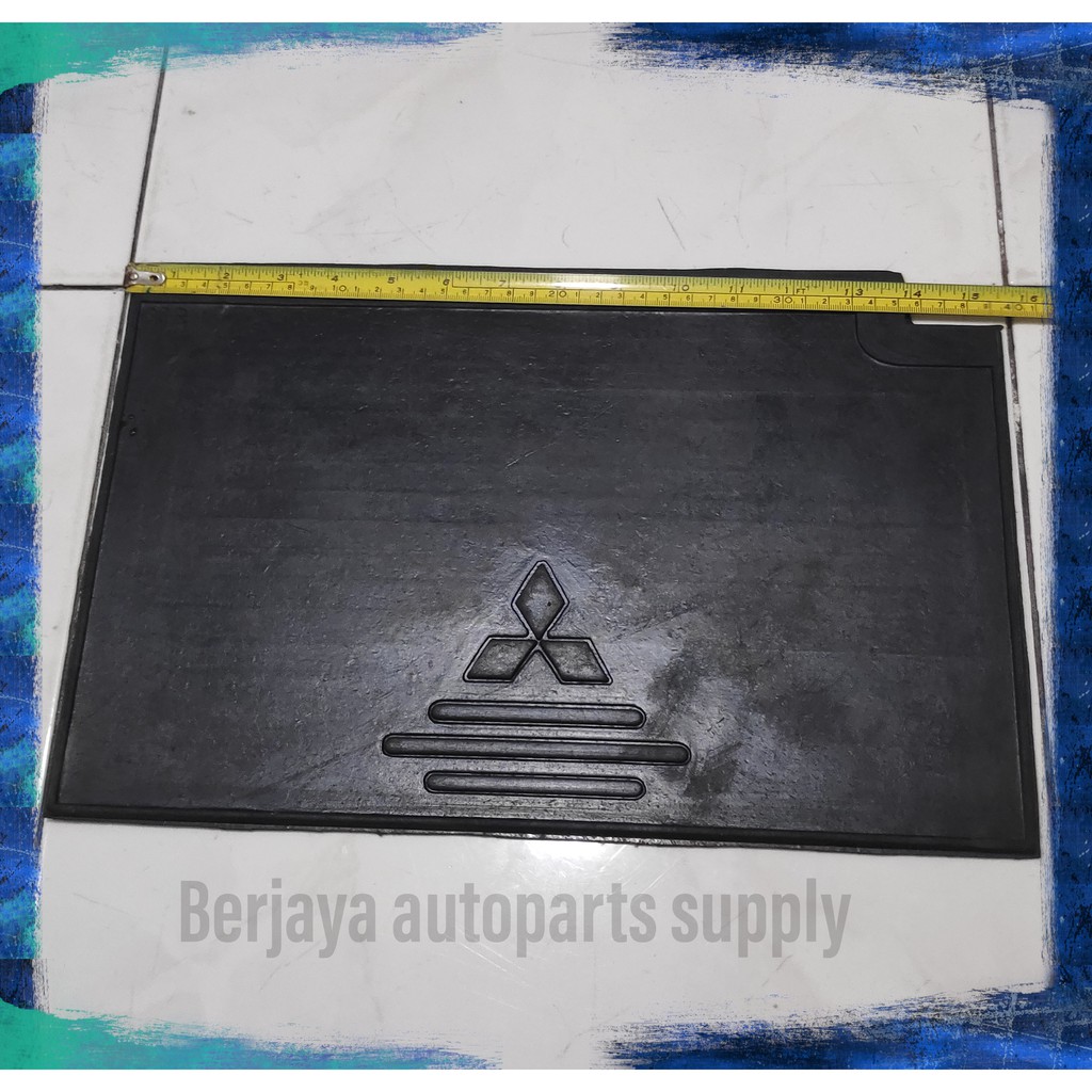 Karpet Lumpur Mitsubishi/ Mud Guard Mitsubishi L 300 Depan 1SET