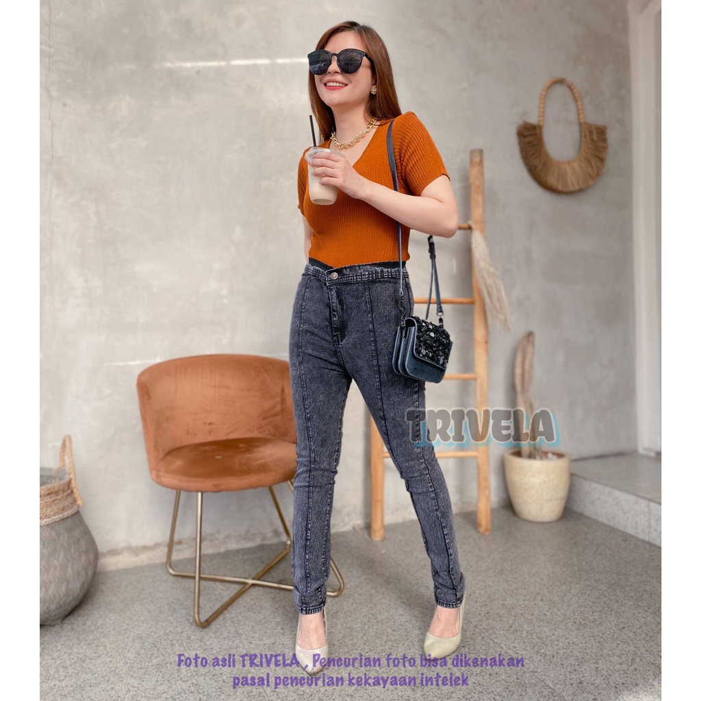 TRIVELA - HW TULANG SNOW / HIGHWAIST JEANS TULANG