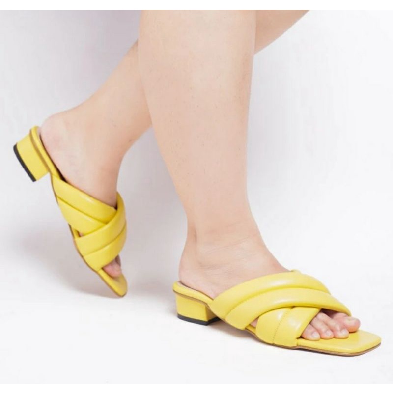 MK BIG SIZE Shoes Sendal Heels 3cm.362 Kuning SLOP Silang Pesta Wanita Kaki Gemuk Lebar Ukuran Besar JUMBO, Original