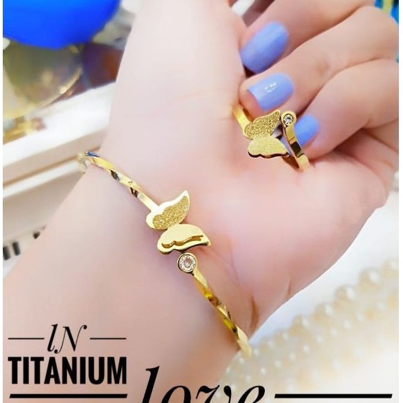 Titanium set perhiasan gelang dan cincin 8247