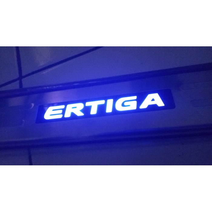 Lampu LED Tatakan Pintu Mobil Ertiga