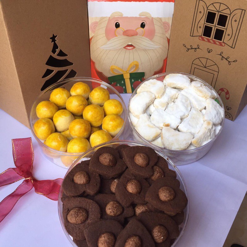 

Hampers Natal / Cookies Natal / Hadiah Natal / Paket Natal by Felizt Dish