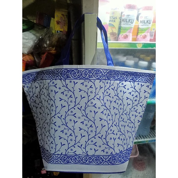 

Tas hajatan Spunbond 22x22 Goodiebag kotak nasi