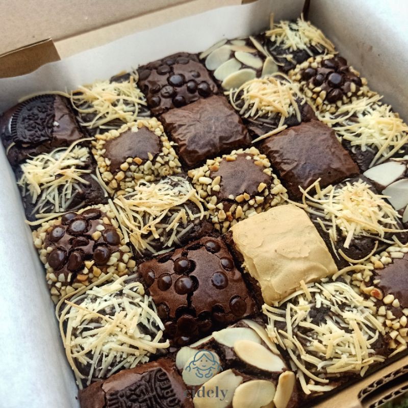 

BROWNIES PIZZA - FUDGY BROWNIES PANGGANG MIX 8 RASA