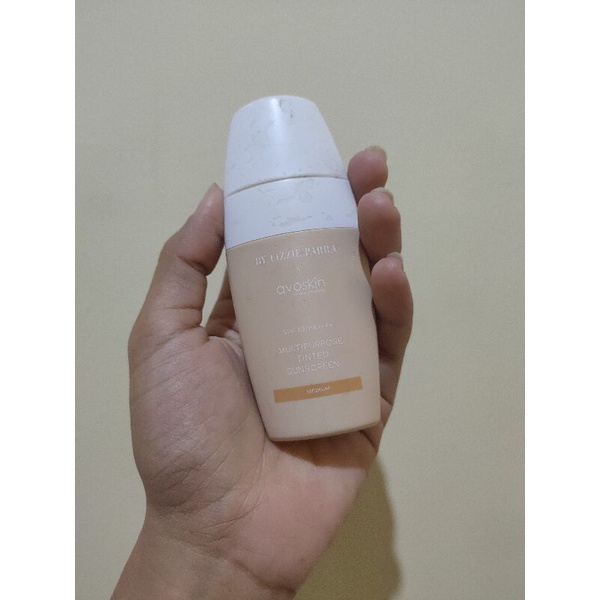 PRELOVED BLP X AVOSKIN MULTIPURPOSE TINTED SUNCREEN SPF 50 PA++++ SHADE MEDIUM ISI 80% free masker/ 