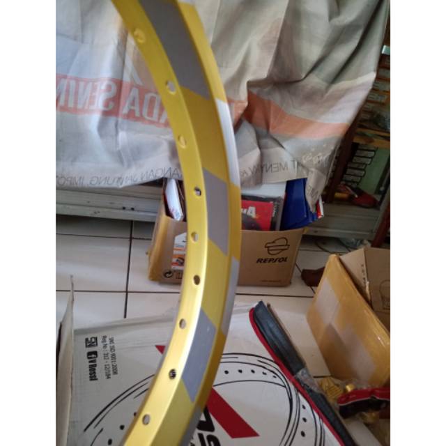 Velg rossi motif catur ring 16 140 warna gold bukan ring 17