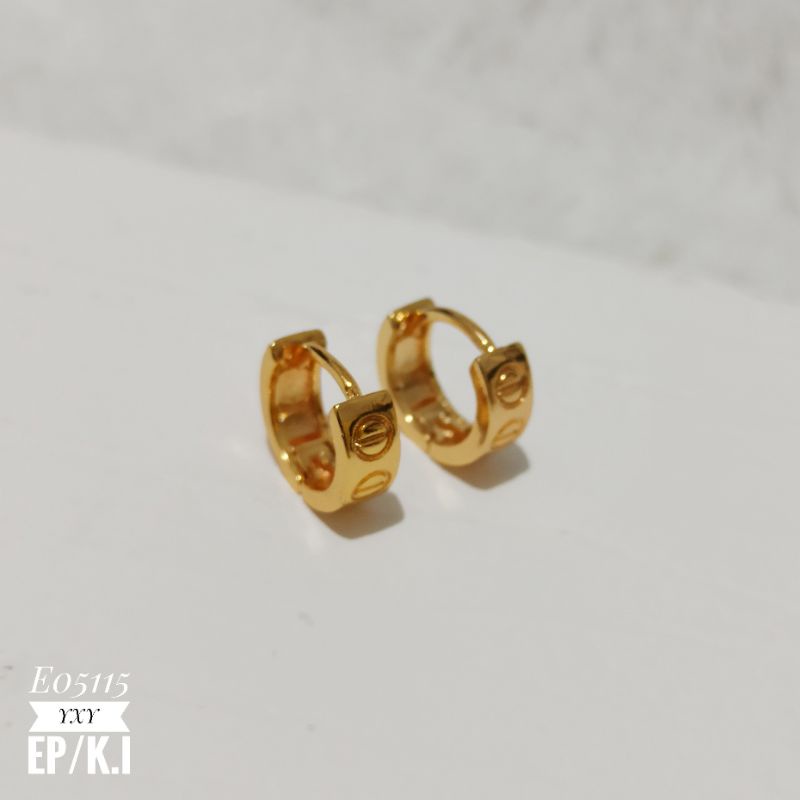 Anting Yaxiya Hoop Ukir warna Gold E05115