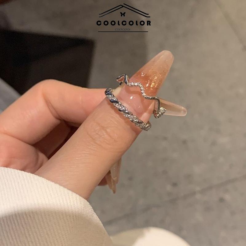 COD❤️2 PCS/SET Cahaya Mewah Wanita High-end Super Indah Bergaris Gelombang Cincin Pembukaan Temperamen Fashion Ring Jewelry Perhiasan Aksesoris Hadiah Ulang Tahun