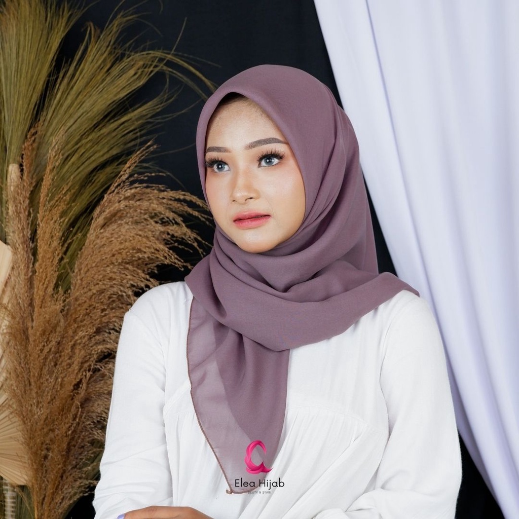 Segi empat Bella Square Polycotton Laudya Polos