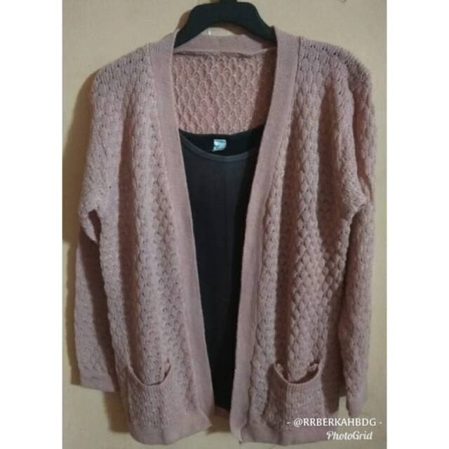 Cardigan Saku Motif Nanas