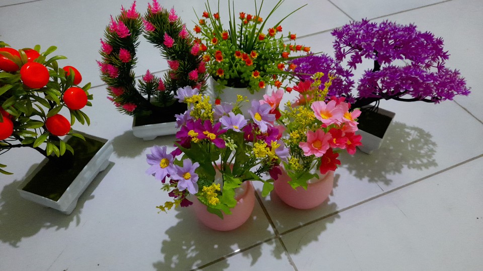 Boneka Per Lampu Led Emoji Goyang Lampu Led Karakter Pajangan Mobil Boneka Mobil