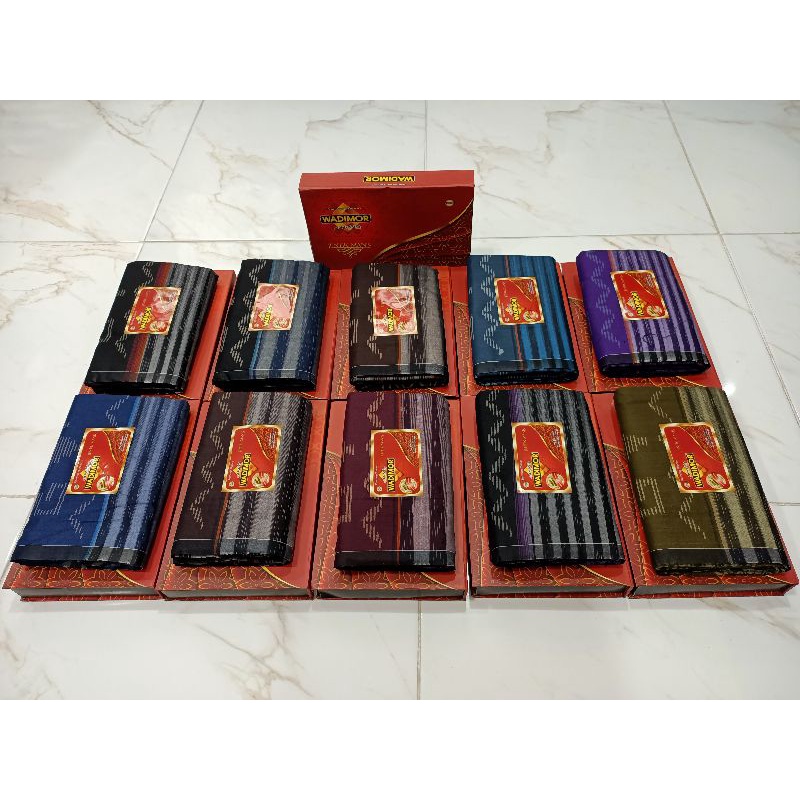 SarungWadimorJentikManis