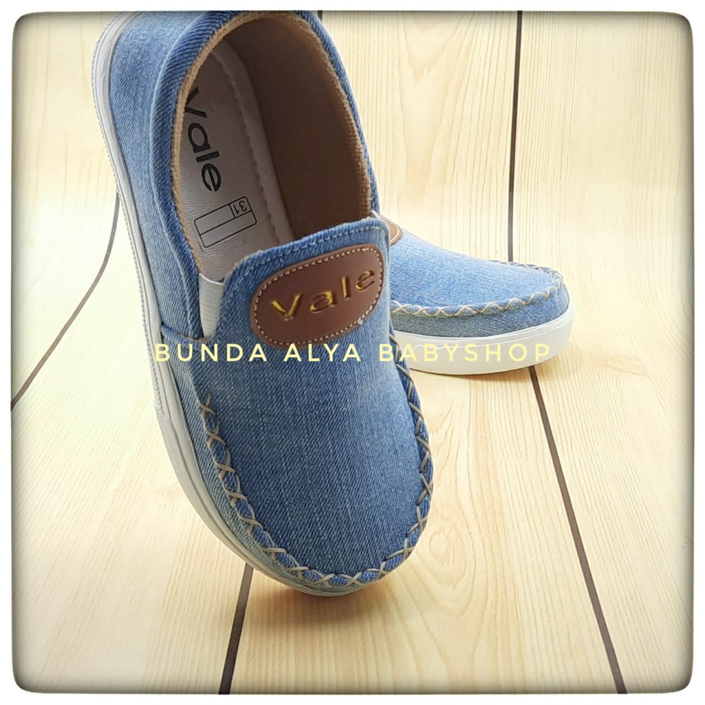 Sepatu Anak Perempuan Jeans Usia 6 7 Tahun Size 34 BIRU - Sepatu Anak Slip On Denim Alas Karet Anti Licin