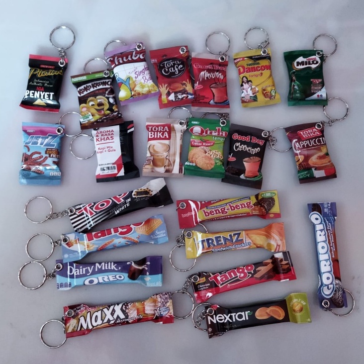 GANTUNGAN KUNCI MINIATUR SNACK SOUVENIR PESTA CINDERA MATA MAGNET KULKAS MAHNET KULKAS LUCU