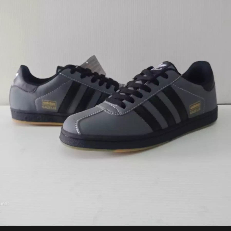 Adidas Sepatu sneakers Casual murah berkualitas