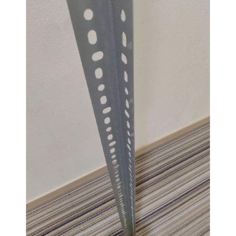 Besi Siku Lubang 200 Cm (2 Meter) ::..