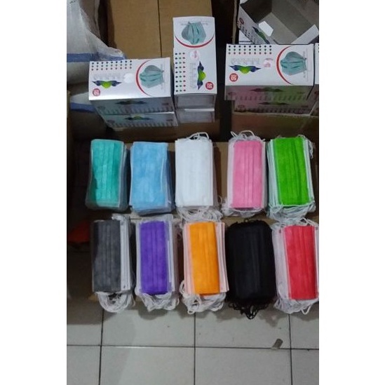 Masker polos warna earloop /bukan hijab harga per box isi50