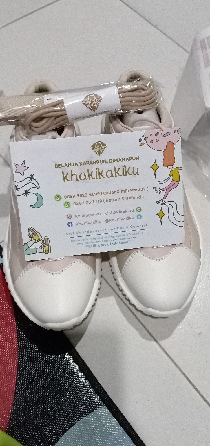 Khakikakiku Rounded Shoelaces Beige