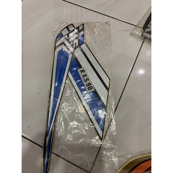 striping rxs 1990 biru