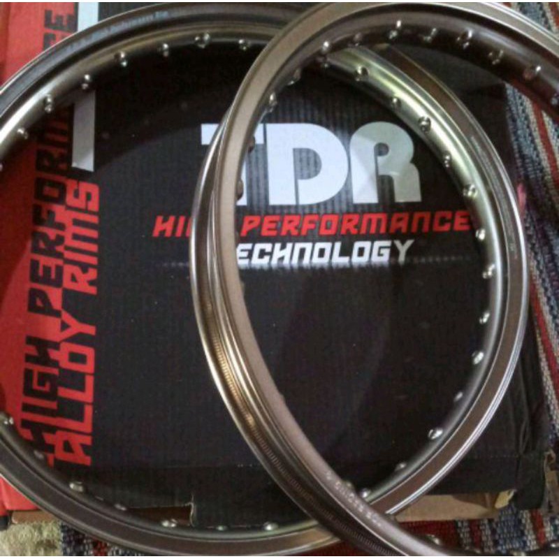 VELG TDR ER SHAPE UK 1.60 & 1.40 RING 17 SILVER