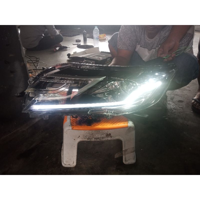 HEADLAMP/LAMPU DEPAN MITSUBISHI PAJERO SPORT
