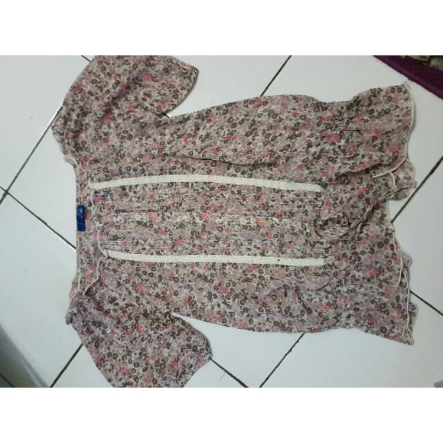 Blouse bunga2 tipis
