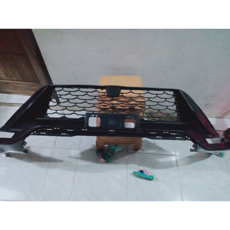 Gril bawah bemper bumper depan fortuner 2021 ORIGINAL