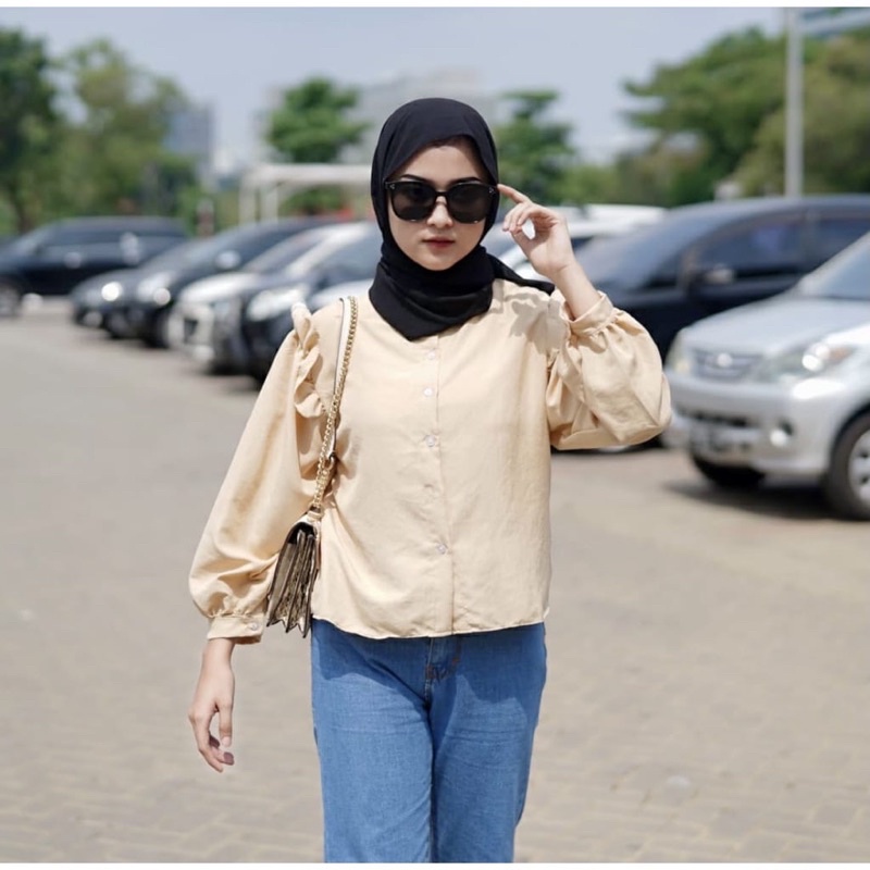 Atasan wanita Ruffle Blouse New Arrival