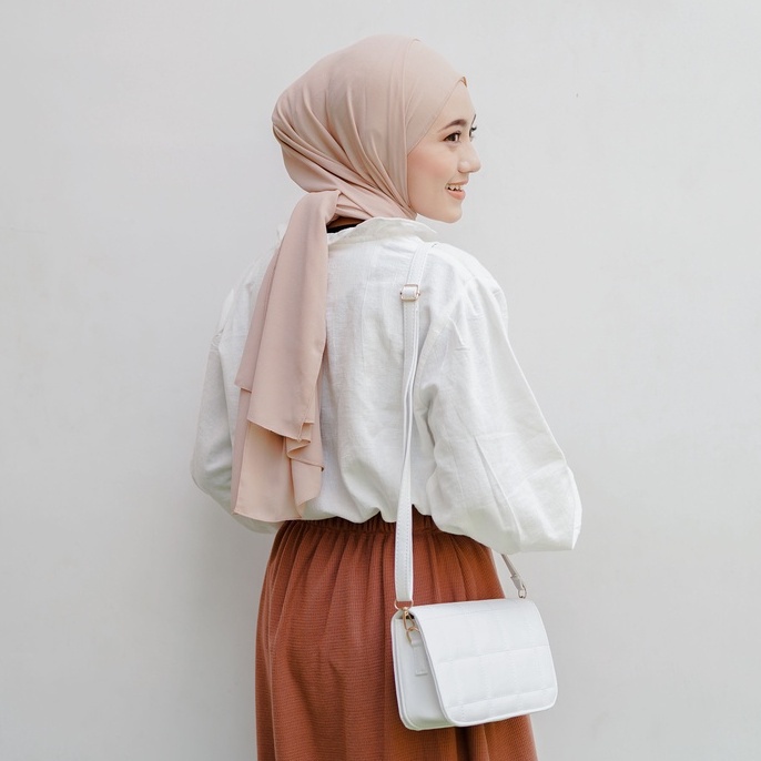 [BISA COD] Tas Selempang Slempang Sling Bag Premium Wanita - Tas Kondangan Pesta Rantai Bahu Elegan Wanita Korean Style Ootd Terbaru 2022