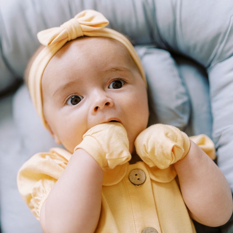 bohopanna mitten and  boties  baby / sarung tangan dan sarung kaki bayi bohopanna