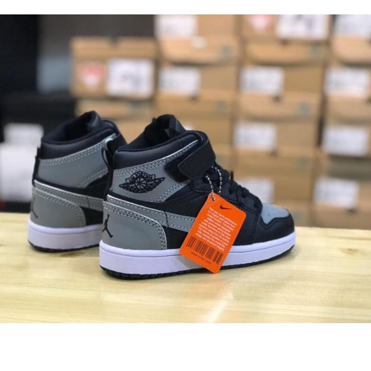 Harga Murah.. Sepatu Anak Laki Laki / Sepatu Sekolah Nike Air Jordan Anak Anak Laki Laki Kecil 2 Tah