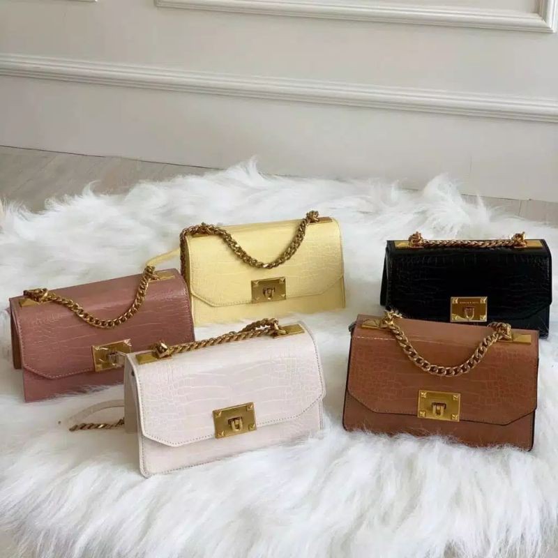 slingbag tas wanita tas branded murah tas rantai Charles and keith