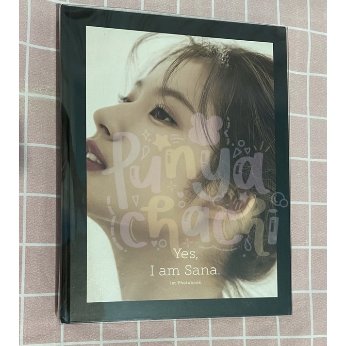 Yes I am Sana (photobook+postcard)