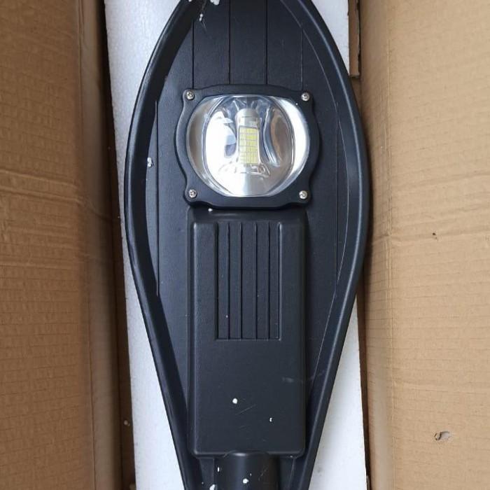 Pju cobra 50 watt / lampu jalan 50 w / pju 50w led cahaya kuning