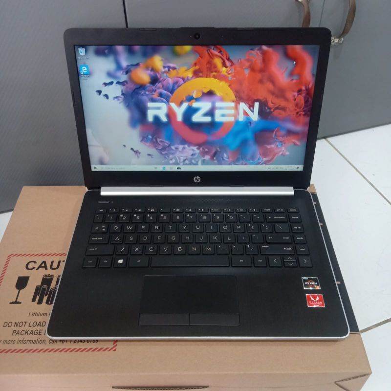 Laptop Hp 14-cm0078AU Amd Ryzen 5 - 2500U DualVga Amd Radeon Vega 8 Graphics Ram 8 GB HDD 1 Tb