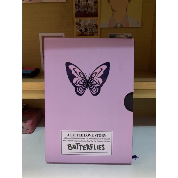 Novel Butterflies by Alesacakes